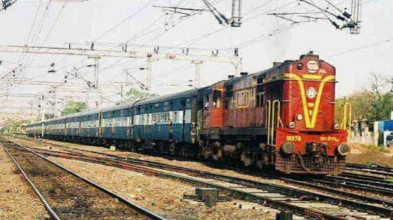railways news : बिना टिकट यात्रा करना महंगा, जुर्माना डबल