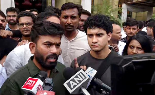CJP Protest in Delhi : कॉकरोच जनता पार्टी' के दिल्ली में 5 सितंबर को विरोध मार्च पर रोक नहीं : सुप्रीम कोर्ट